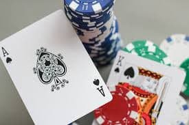 Antarmuka Number Prediction di aplikasi mpo yes menampilkan pemilihan angka dan jadwal undian